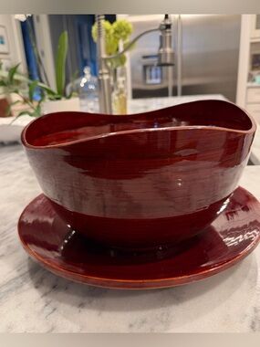 Elegant Deep Red Lacquer Serving Bowl with Matching Platter